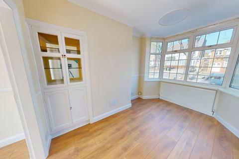 3 bedroom semi-detached house to rent - Wensleydale Road, Birmingham, B42 1