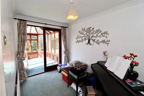 11 Chestnut Drive, Holme On Spalding Moor, York, YO43 4HW