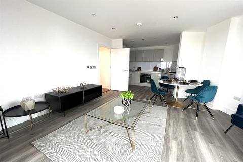 2 bedroom apartment to rent, Ashwell House, UB2