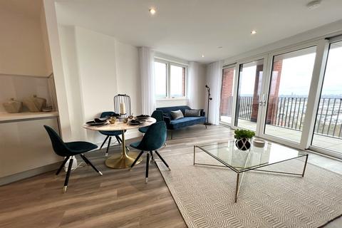 2 bedroom apartment to rent, Ashwell House, UB2