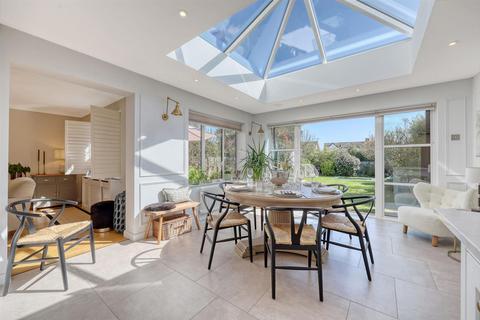 80 Lampern Crescent, Billericay, CM12 0FD