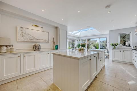 80 Lampern Crescent, Billericay, CM12 0FD