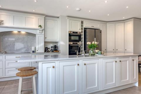 80 Lampern Crescent, Billericay, CM12 0FD