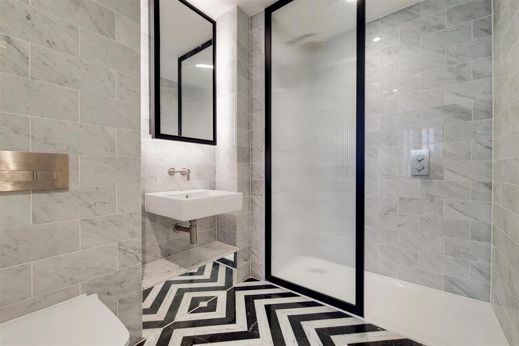 3 Shower Room-0.jpg