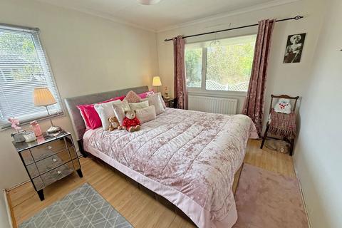 3 bedroom mobile home for sale, Woodside Park, Juggins Lane, Earlswood, B94 5LN