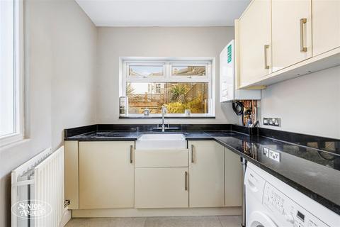 24 Drayton Road, London, W13 0LD