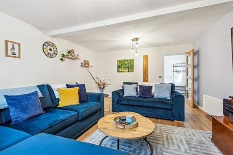 23 Frances Gordon Road, Perth, PH2 8EW