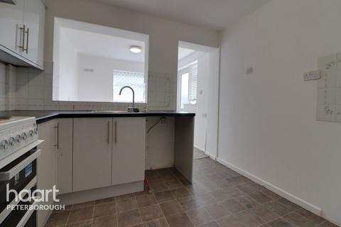 2 bedroom bungalow to rent, Harewood Gardens, Peterborough