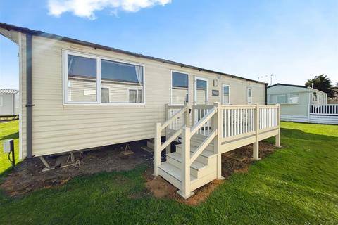 2 bedroom chalet for sale, St. Johns Road, Whitstable