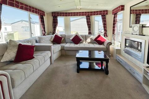 2 bedroom chalet for sale, St. Johns Road, Whitstable