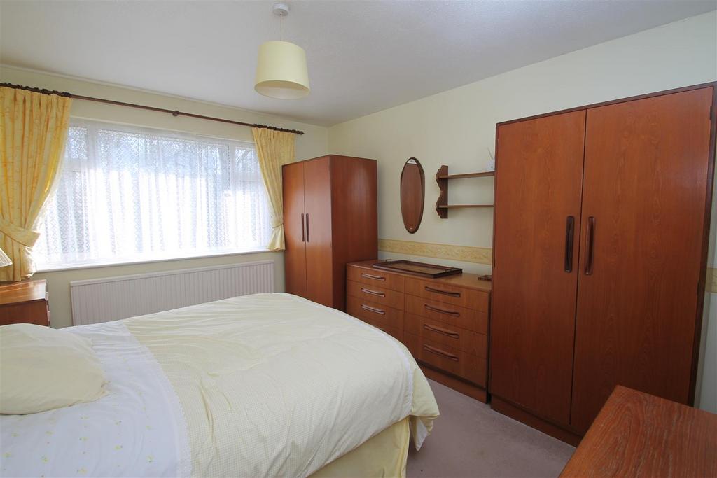 Bedroom 1.JPG