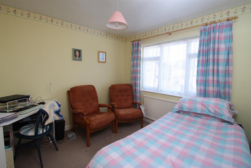 Bedroom 2.JPG