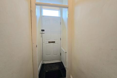 3 bedroom flat for sale, Kelvin Grove, Gateshead NE8