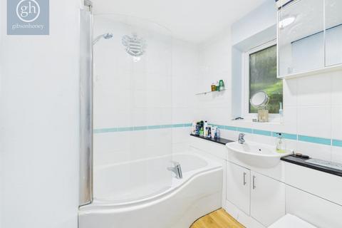 6 Abercorn Grove, Ruislip, HA4 7YP