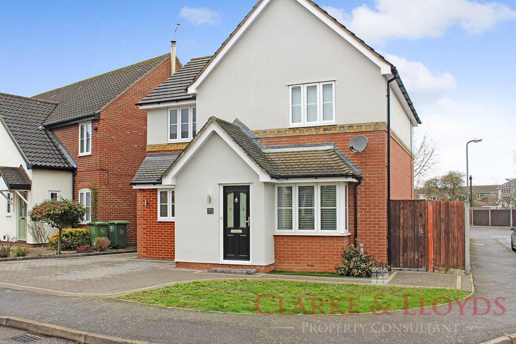 33, Kingsley Meadows, Wickford, Essex SS12 9 FL