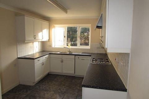 1 bedroom detached house to rent, Hill Court, Bridgend