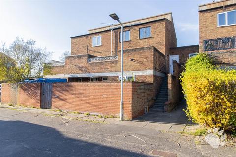3 Chevers Pawen, Basildon, SS13 3EJ