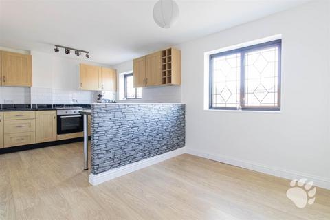 3 Chevers Pawen, Basildon, SS13 3EJ