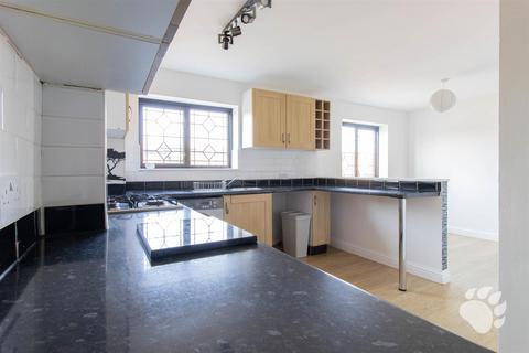 3 Chevers Pawen, Basildon, SS13 3EJ