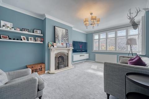 12 Morgan Crescent, Theydon Bois, Epping, CM16 7DX