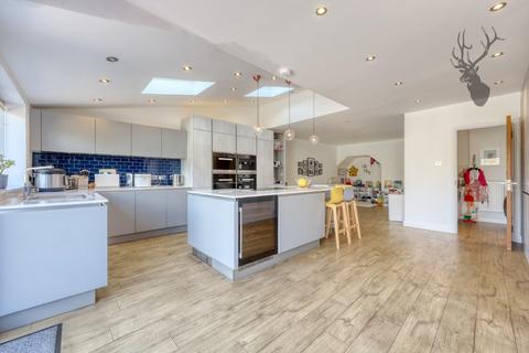 12 Morgan Crescent, Theydon Bois, Epping, CM16 7DX