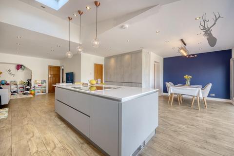12 Morgan Crescent, Theydon Bois, Epping, CM16 7DX