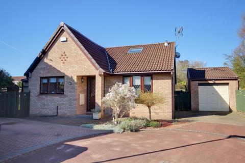 undefined, Conifer Close, Hull