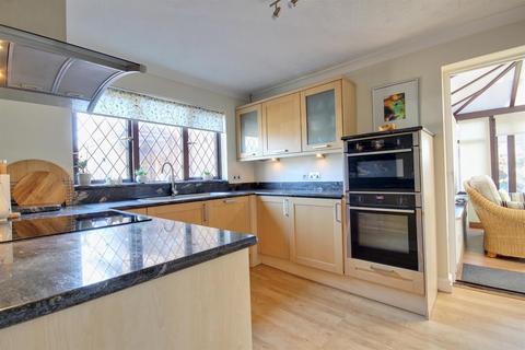 undefined, Conifer Close, Hull