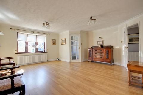 undefined, Conifer Close, Hull