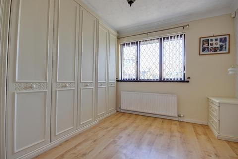 undefined, Conifer Close, Hull