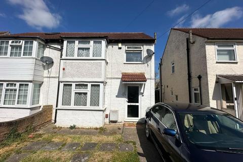 3 bedroom detached house to rent, Slough,  Berkshire,  SL1