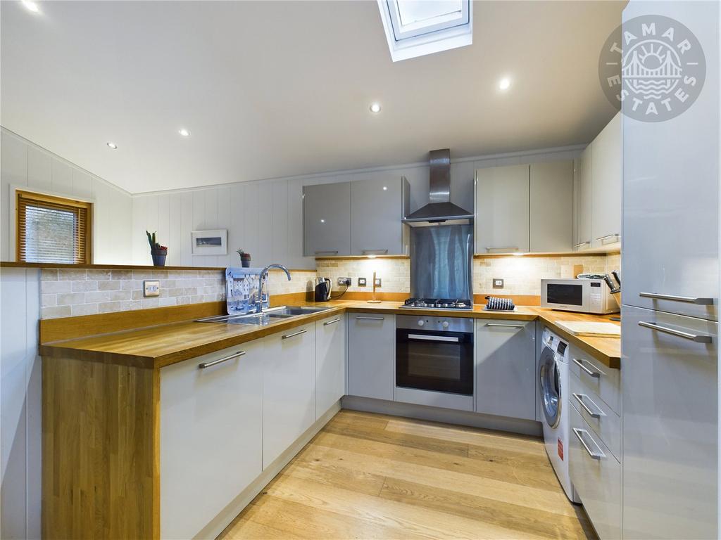 Kitchen/Living Area