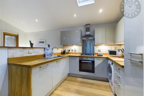 2 bedroom bungalow for sale, 761 SQ. FT. STUNNING LODGE IN A WONDERUL SETTING