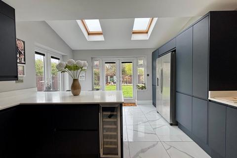 4 bedroom detached house for sale, Stradlers Close, Wootton Fields, Northampton NN4