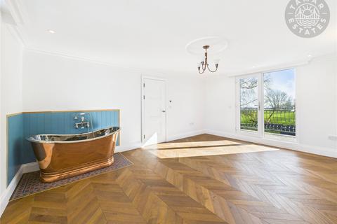 35 Cleanthus Road, London, SE18 3DF