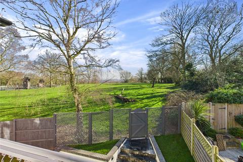 35 Cleanthus Road, London, SE18 3DF