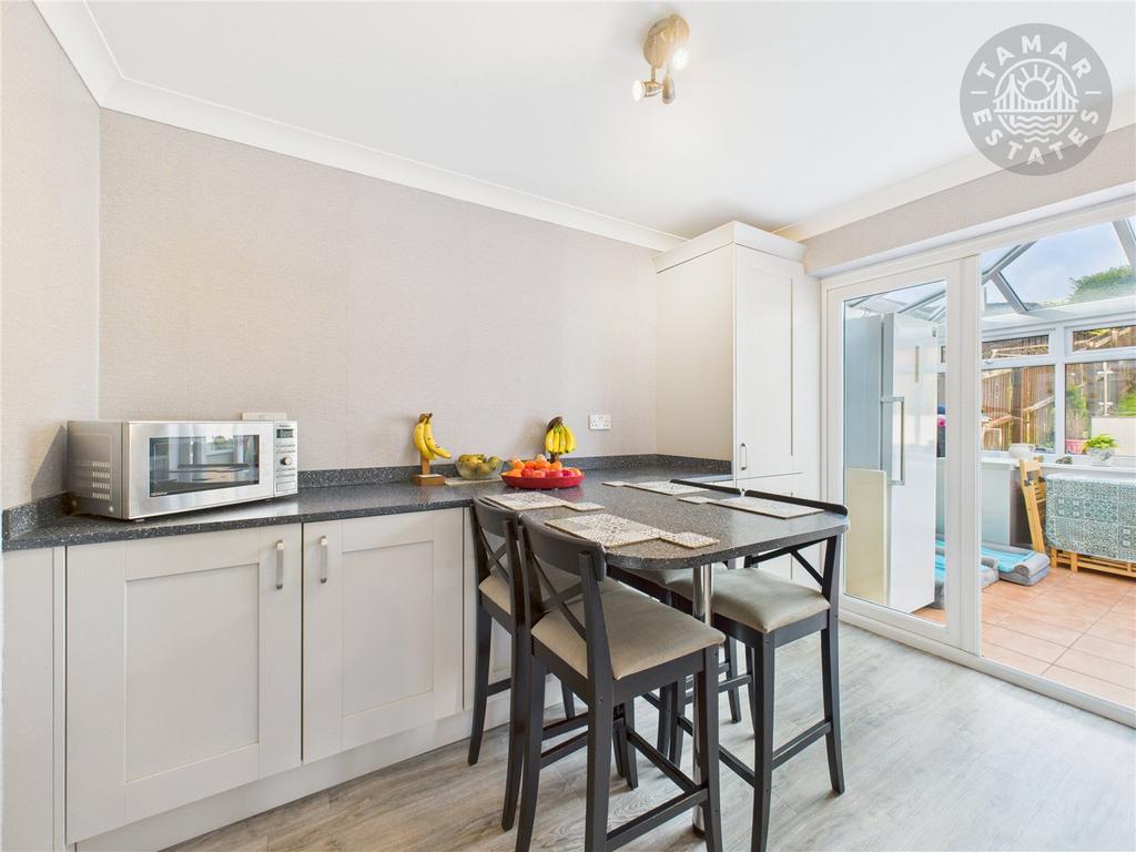 Kitchen/Breakfast Rm