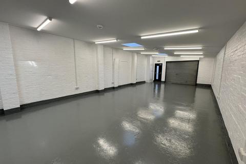 Industrial unit to rent, 316B & 318A King Street, Hammersmith, W6 0RR