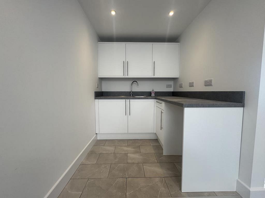 King St 316 B 318 A Kitchen.jpg