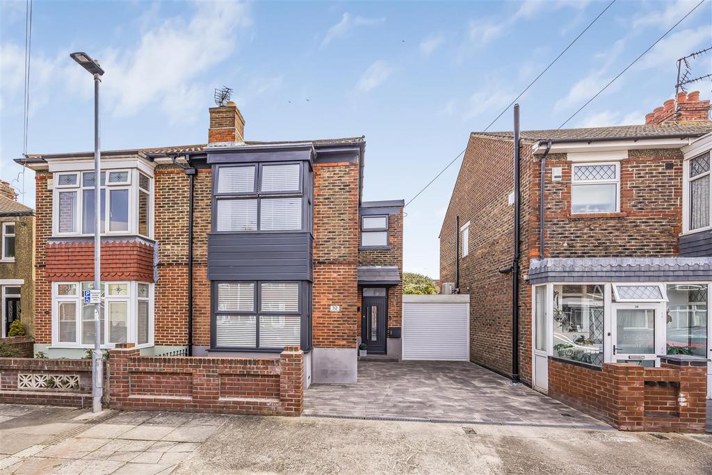 32 Kenyon Road, Copnor-Portico Marketing-Sold By-37.