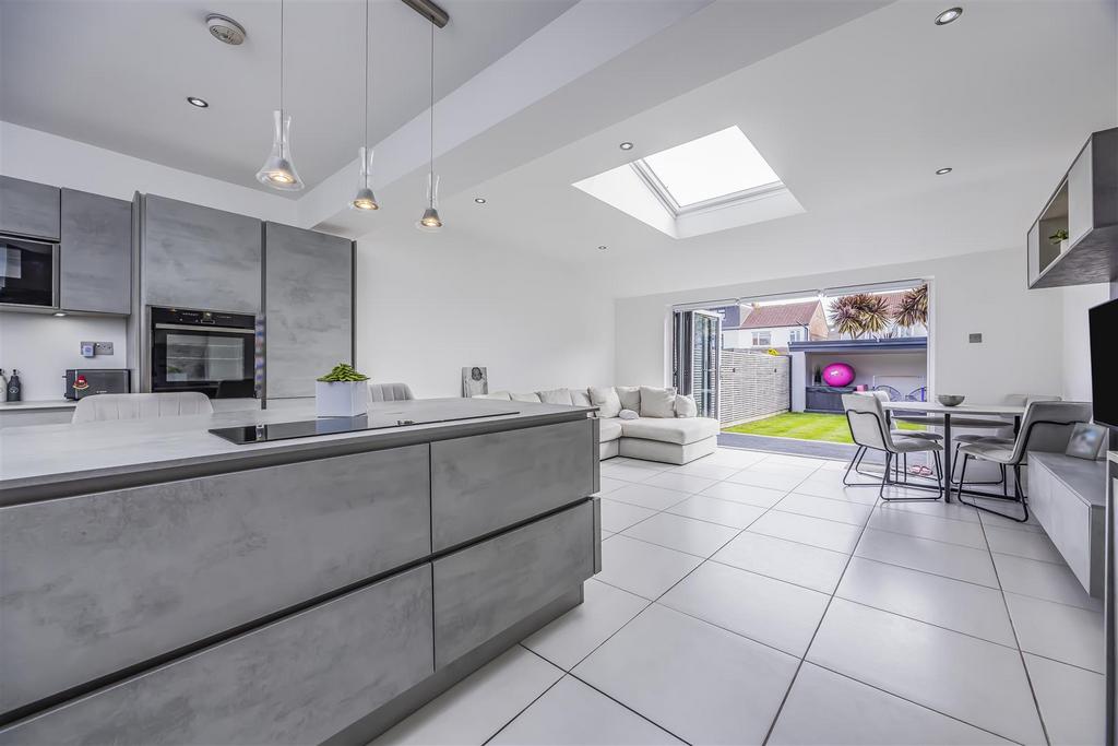 32 Kenyon Road, Copnor-Portico Marketing-Sold By-22.