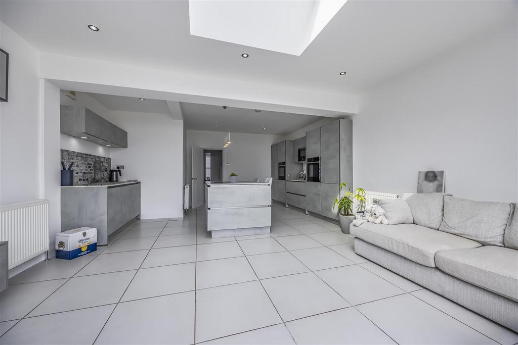 32 Kenyon Road, Copnor-Portico Marketing-Sold By-26.