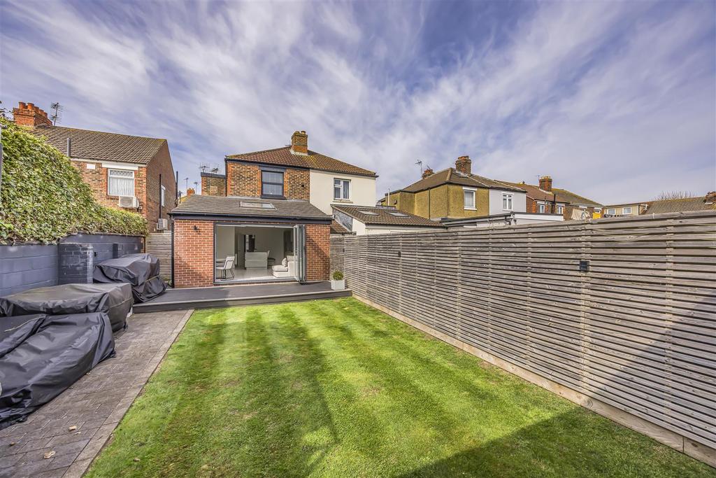 32 Kenyon Road, Copnor-Portico Marketing-Sold By-31.