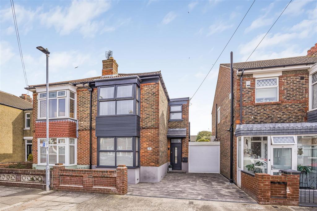 32 Kenyon Road, Copnor-Portico Marketing-Sold By-36.