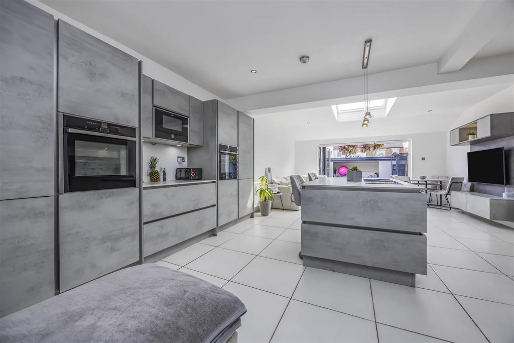 32 Kenyon Road, Copnor-Portico Marketing-Sold By-16.