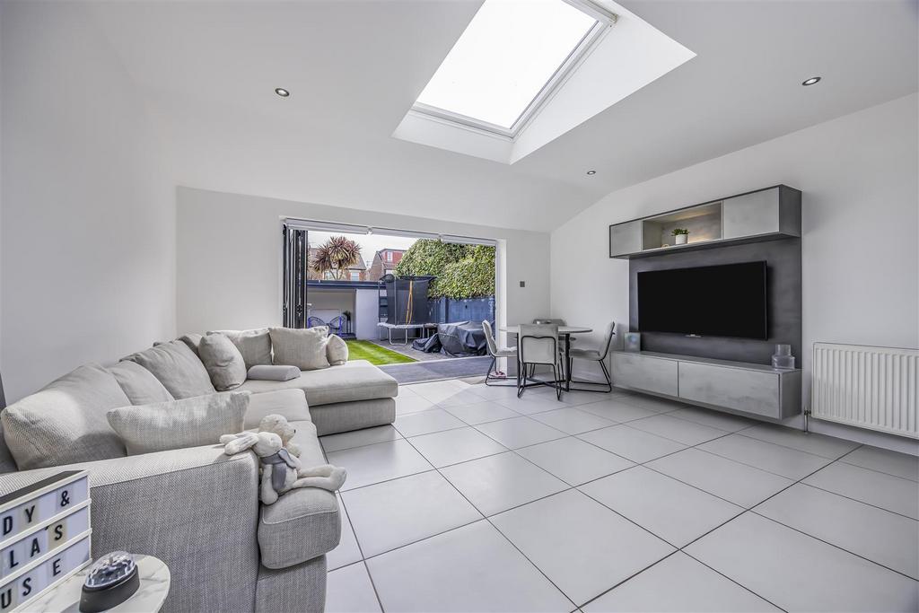 32 Kenyon Road, Copnor-Portico Marketing-Sold By-24.