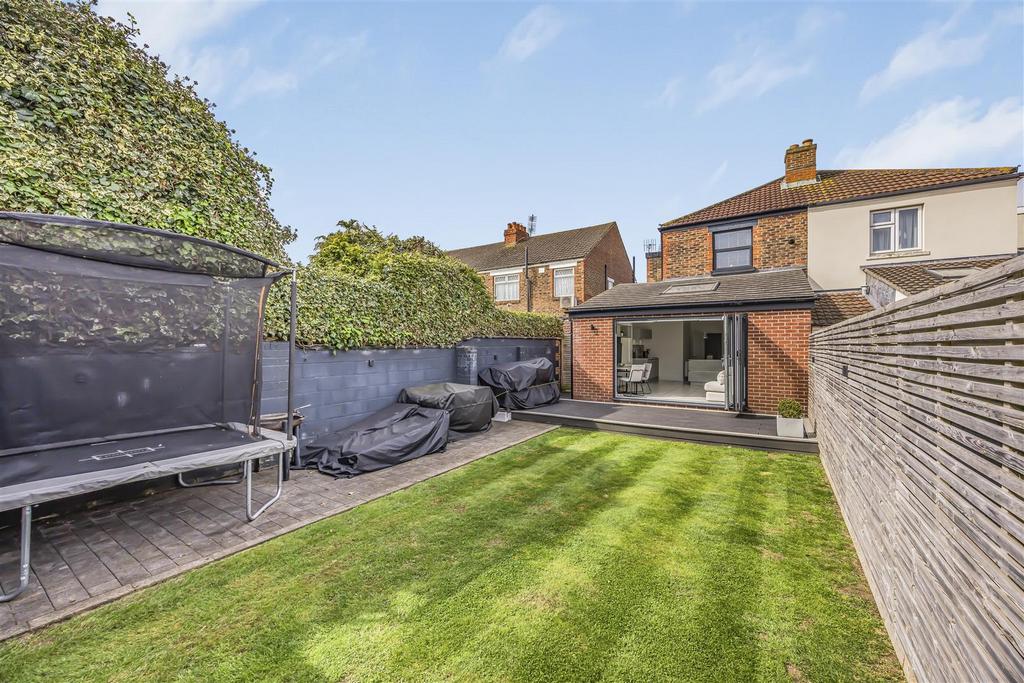 32 Kenyon Road, Copnor-Portico Marketing-Sold By-32.