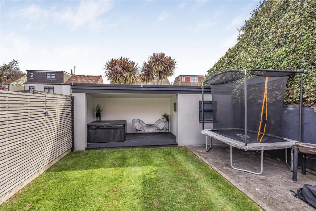 32 Kenyon Road, Copnor-Portico Marketing-Sold By-29.