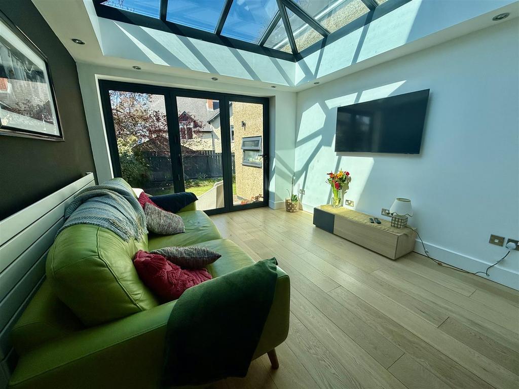 Garden room