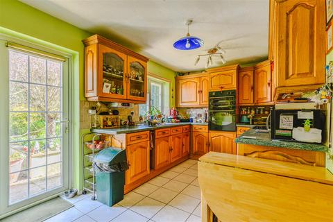 5 bedroom detached house for sale, Netherfield Hill, Battle